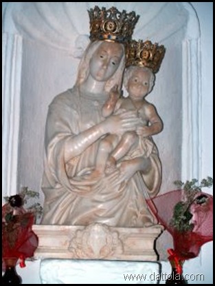 statua della madonna dell'alica conservata nella chiesa a Pietropennata